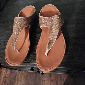 Bronze fit flops size 9